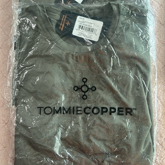 NWT TOMMIECOPPER Women’s Long Sleeves Athletic Shirts OD Green Size Small - Picture 2 of 4